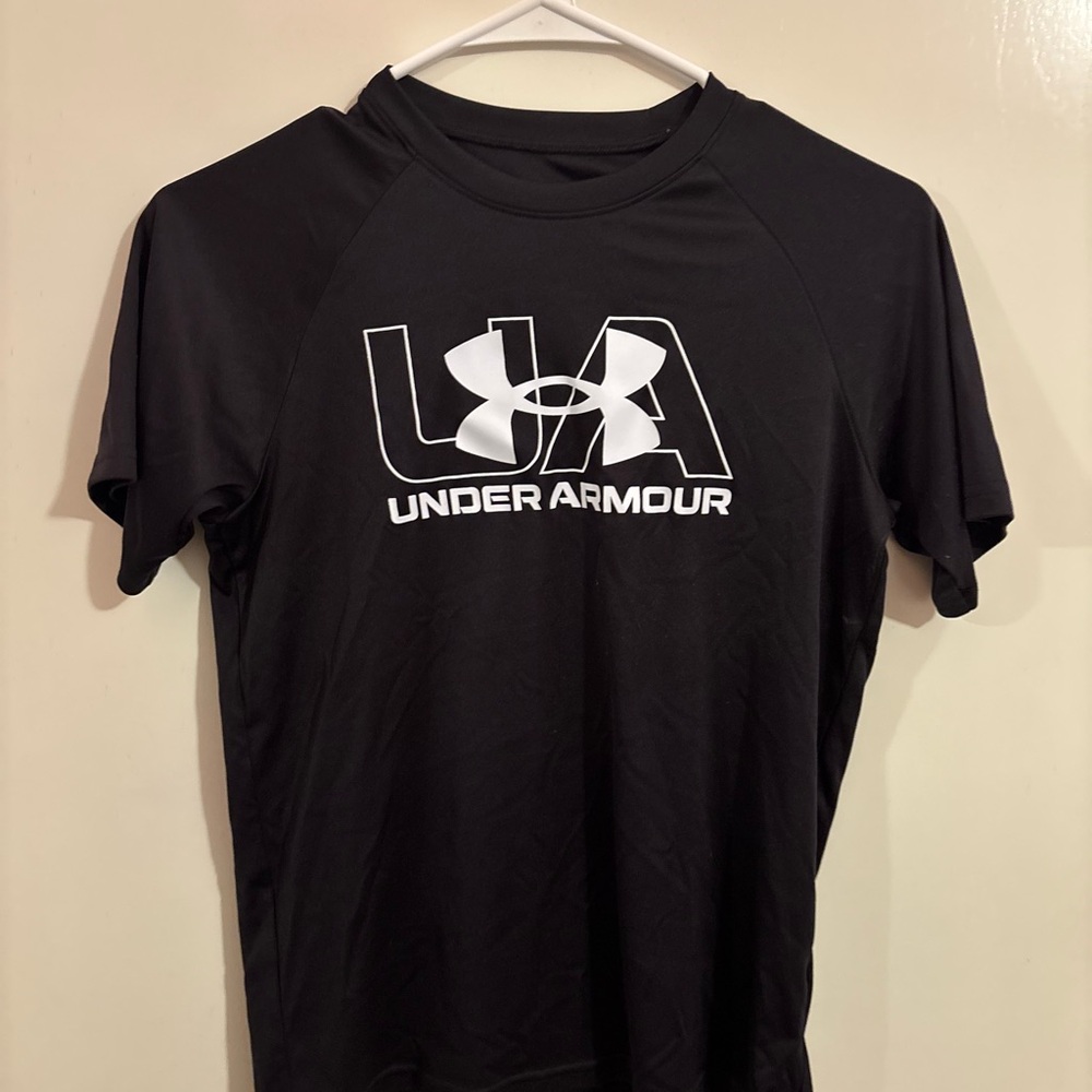 Under Armour Black Short Sleeve Tee